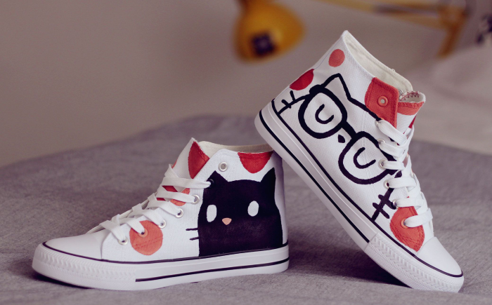 Fashionable cat-inspired footwear for special look